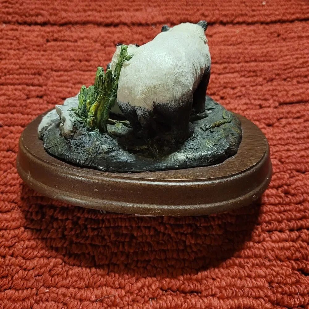 Panda Resin Figurine Wildlife Collection by Jack‎ Lo 1988 #106 of 7,500